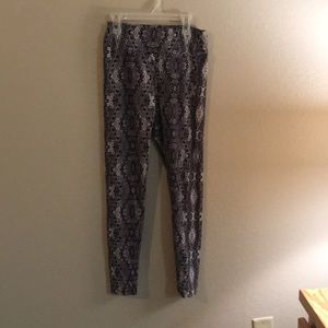LuLa Roe Leggings - One Size